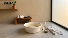 Pies con mal olor: el remojo de vinagre y sal que muchos pasan por alto