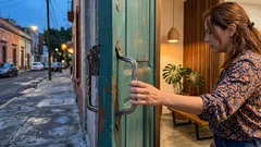 La puerta “de más” en las casas de Charleston: un gesto silencioso que decía mucho del barrio